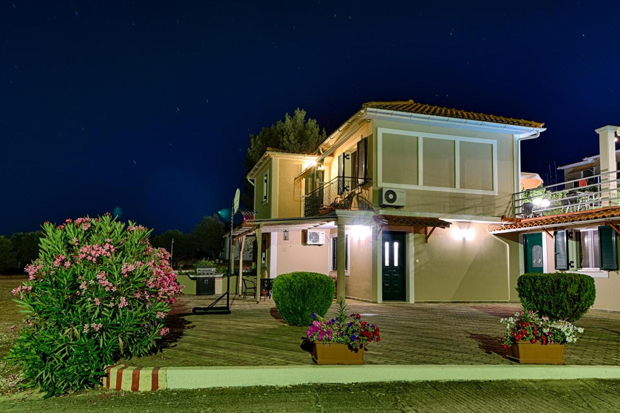 Ionis Hotel Troianata Habitación foto